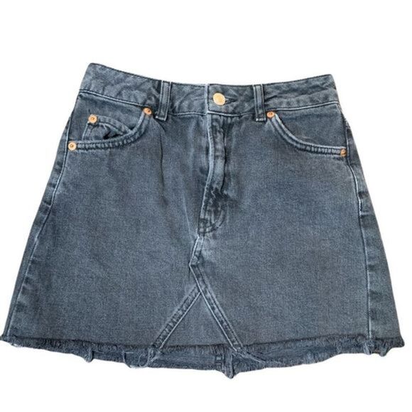 Topshop Moto Faded Black Frayed Mini Denim Skirt - Picture 4 of 11